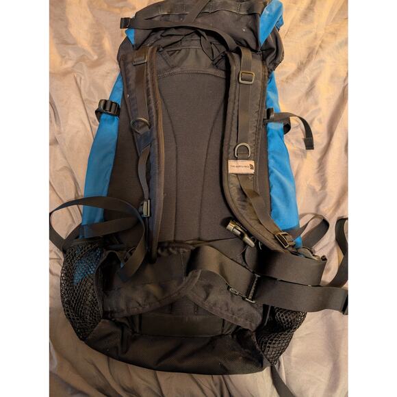 The North Face Venture Large capacity Outdoor Backpack - Picture 3 of 5